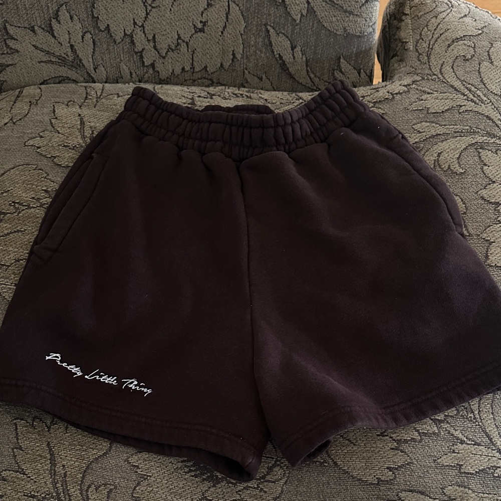 PrettyLittleThing Shorts
